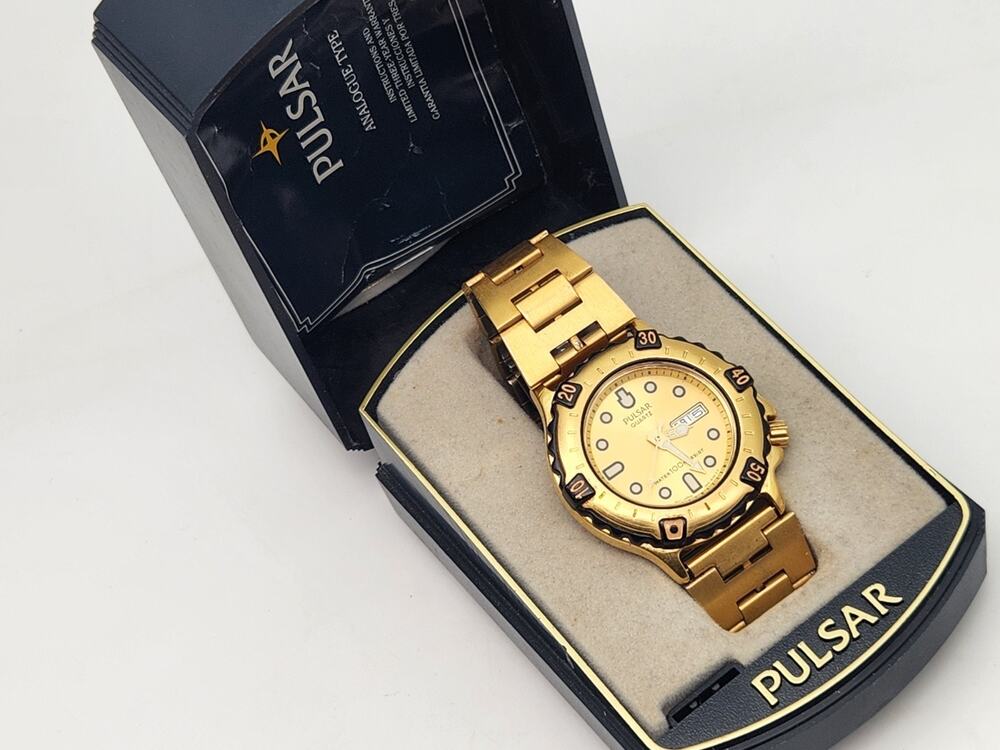 Pulsar V533-6B80 Quartz Divers Watch Gold Tone Day Date 100m - Mercury Band